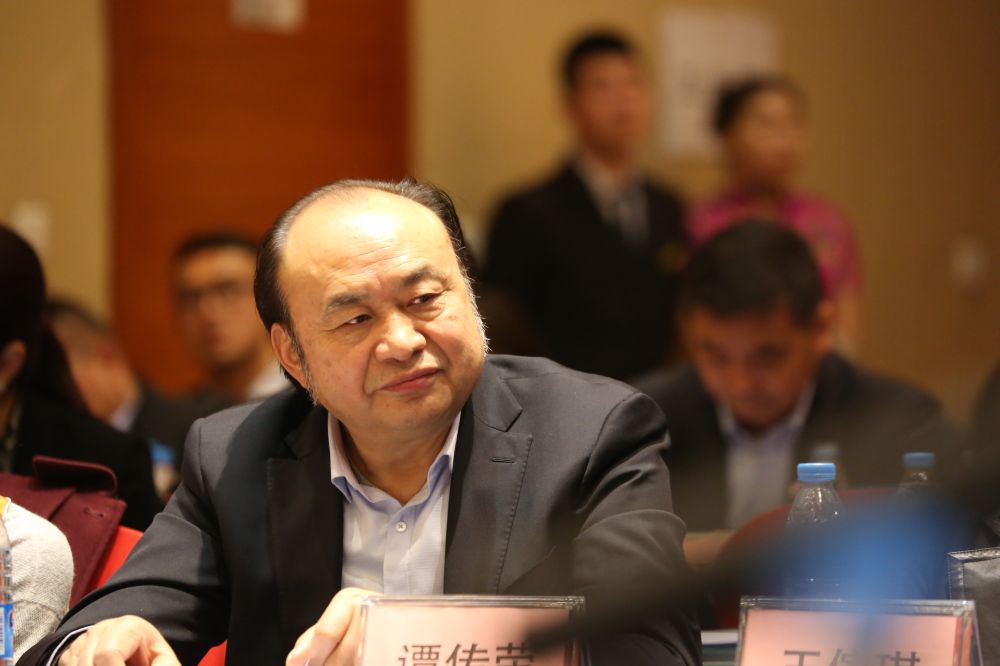 谭传荣1-北京重庆企业商会会长、重庆三峡燃气（集团）有限公司董事长