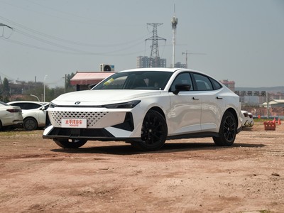 长安UNI-V新车报价2024款,各配置车型售价全知晓