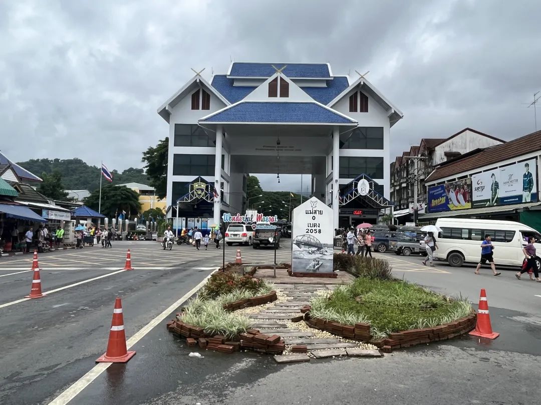 泰国美赛口岸,连接对面缅甸大其力
