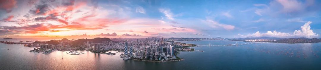 红霞映湾区 黄梦丹 摄