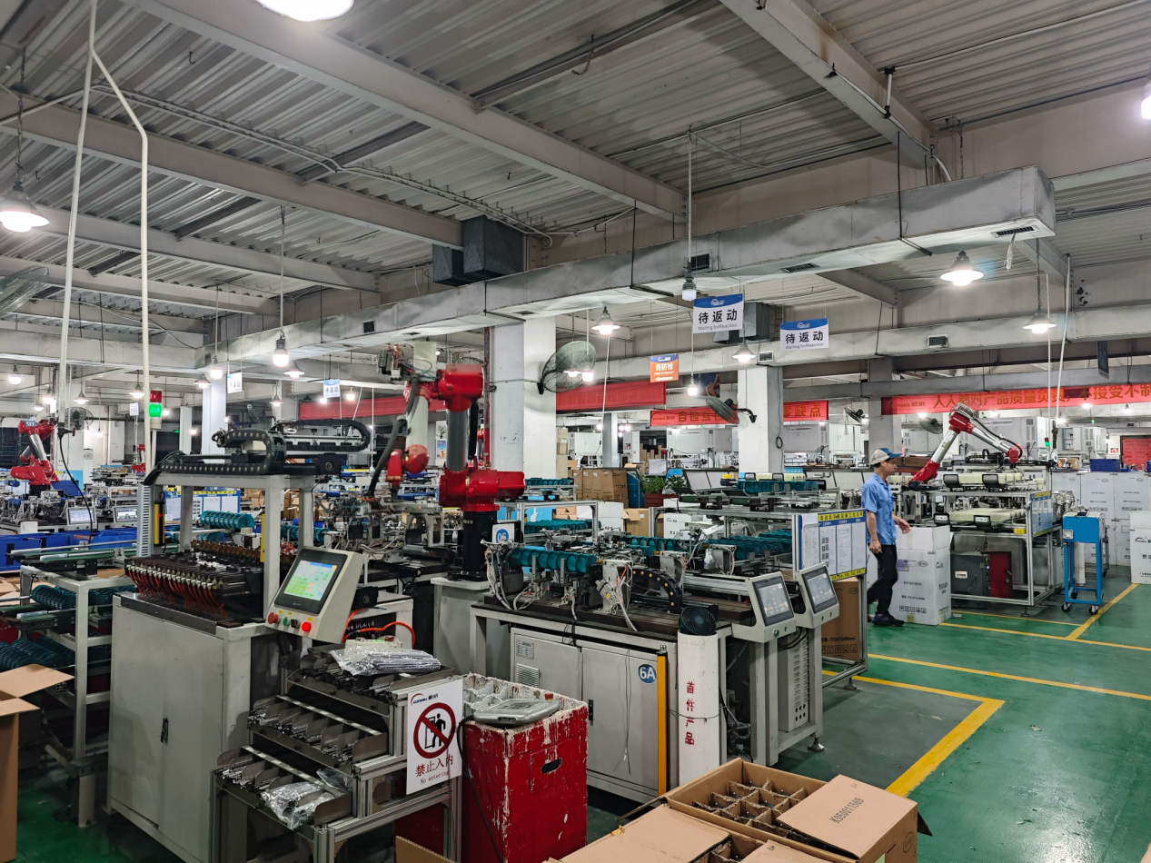 广东顺威精密塑料股份有限公司生产车间