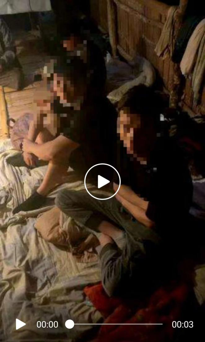 ▲奉江的哥哥被关进小黑屋的视频截图。受访者供图
