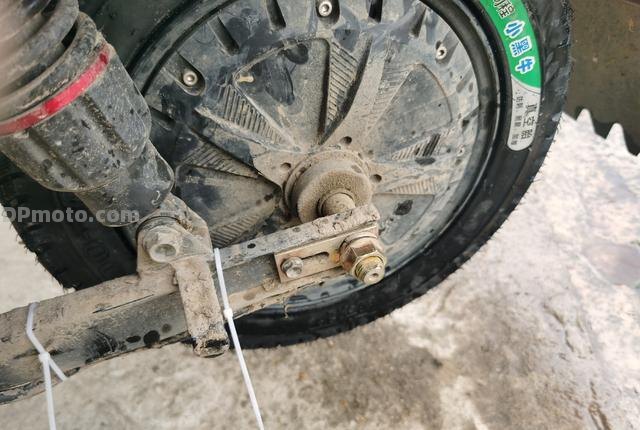 电摩挡泥板蹭轮胎?电摩挡泥板蹭轮胎怎么办?